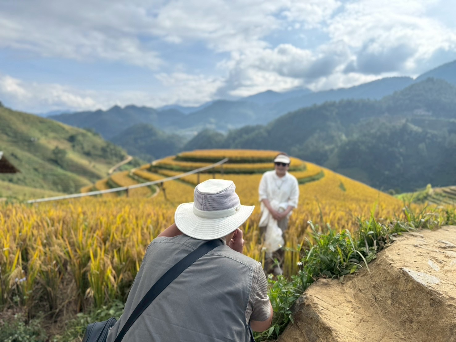 我已經70歲了，旅行依舊輕裝上陣